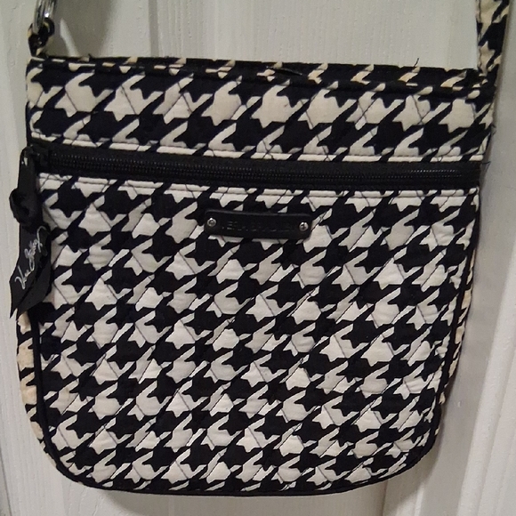 Vera Bradley Handbags - Vera Bradley Black and White Crossbody Bag